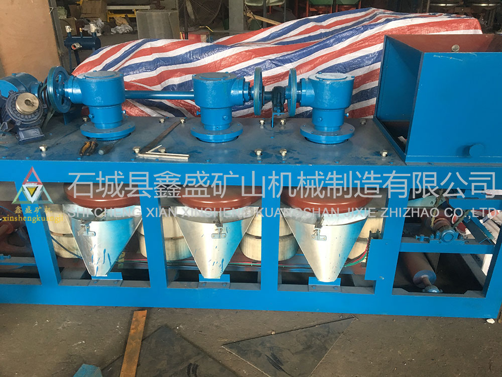 三盤帶式電磁磁選機 三盤帶式電磁磁選機